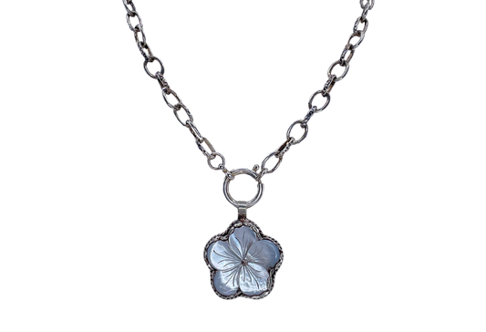 Small Mother of Pearl Flower Necklace